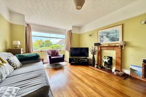 Lounge- click for photo gallery
